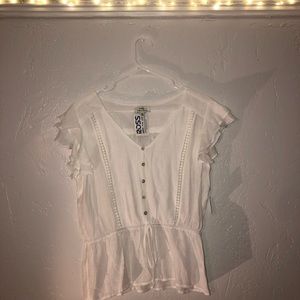 ✨White shirt/blouse